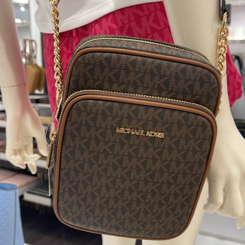 MICHAEL KORS Jet Set Travel Md Logo Crossbody Flight Bag # 35F1GTVC2B NWT
Brown - Picture 5 of 16